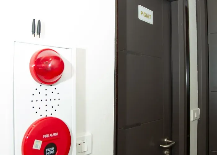 Hotel Khach San Cat House *